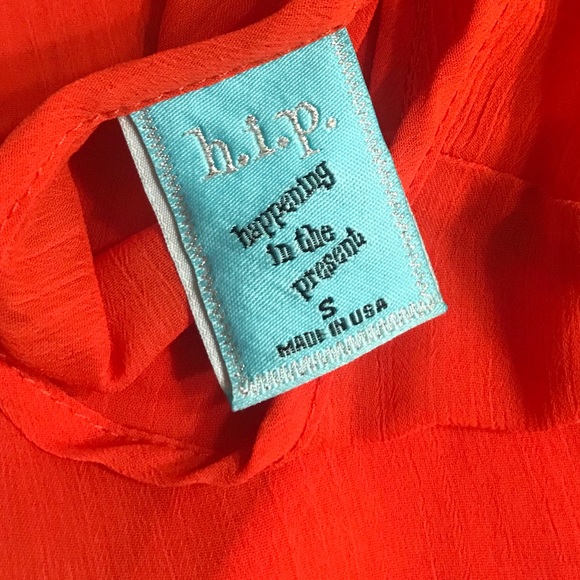 H.I.P Sheer Scalloped Hem Sleeveless Top Red Size Small - Picture 3 of 7